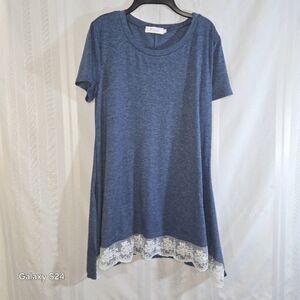 WEKILI WOMEN'S NAVY BLUE SHORTSLEEVE BUTTOM LACE TOP SIZE SMALL
